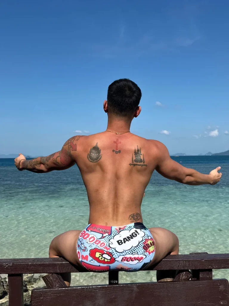 晒成黑皮又怎样？北京男孩泡在水里的快乐