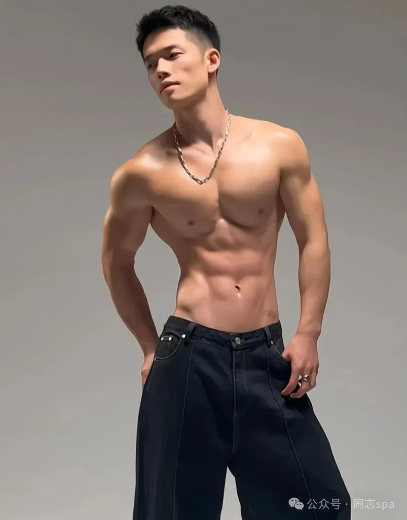 退伍 WJ 帅兵哥，180cm 黑皮精壮肌肉太可了！