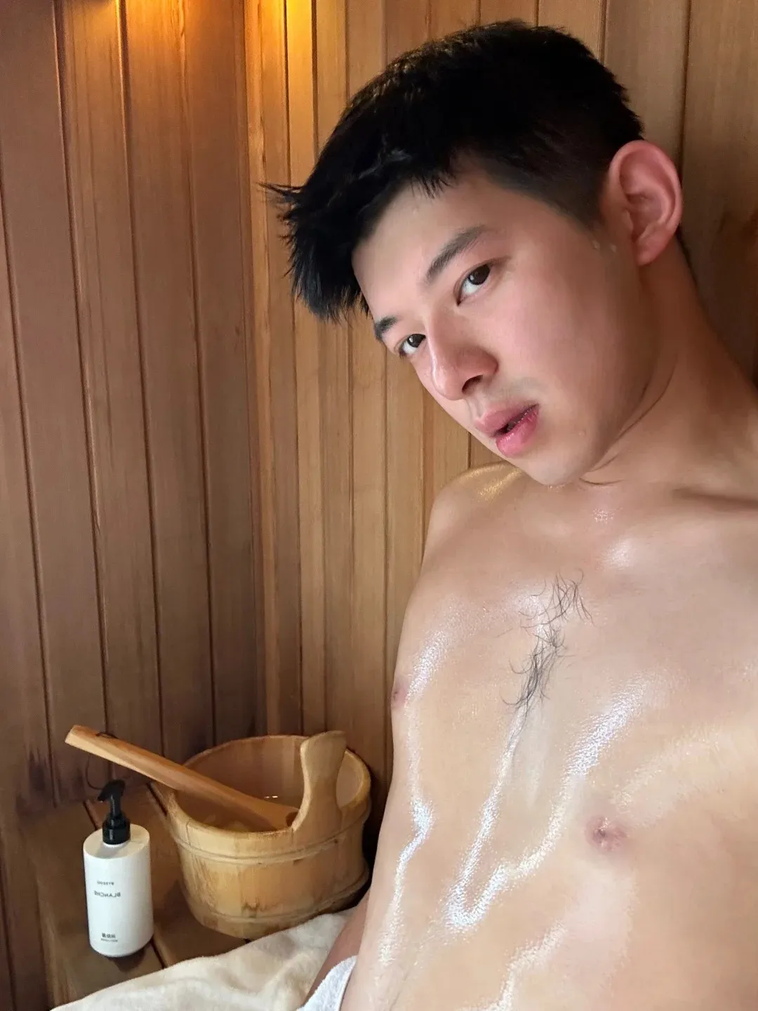 厦门必吃榜!网友:五官迷死人了 | 网红帅哥 厦门必吃榜!网友:五官迷死人了 | 网红帅哥