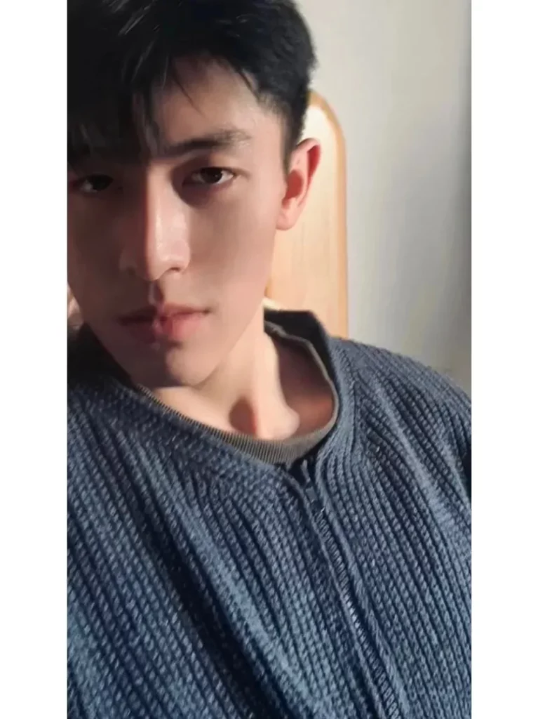 迷彩型男 " 私教！长的太帅啦！