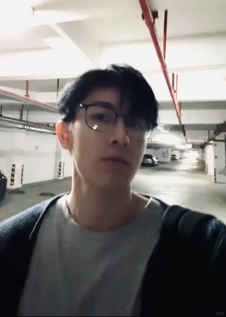 迷彩型男 " 私教！长的太帅啦！