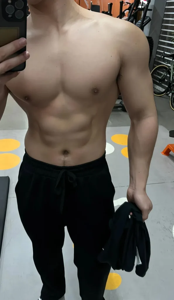 超 Sexxxy 体育生,健身肉壮身材小哥! 超 Sexxxy 体育生,健身肉壮身材小哥!