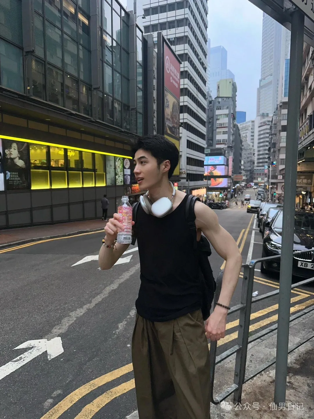体育生杀疯了！这白皮不比黑皮香吗……