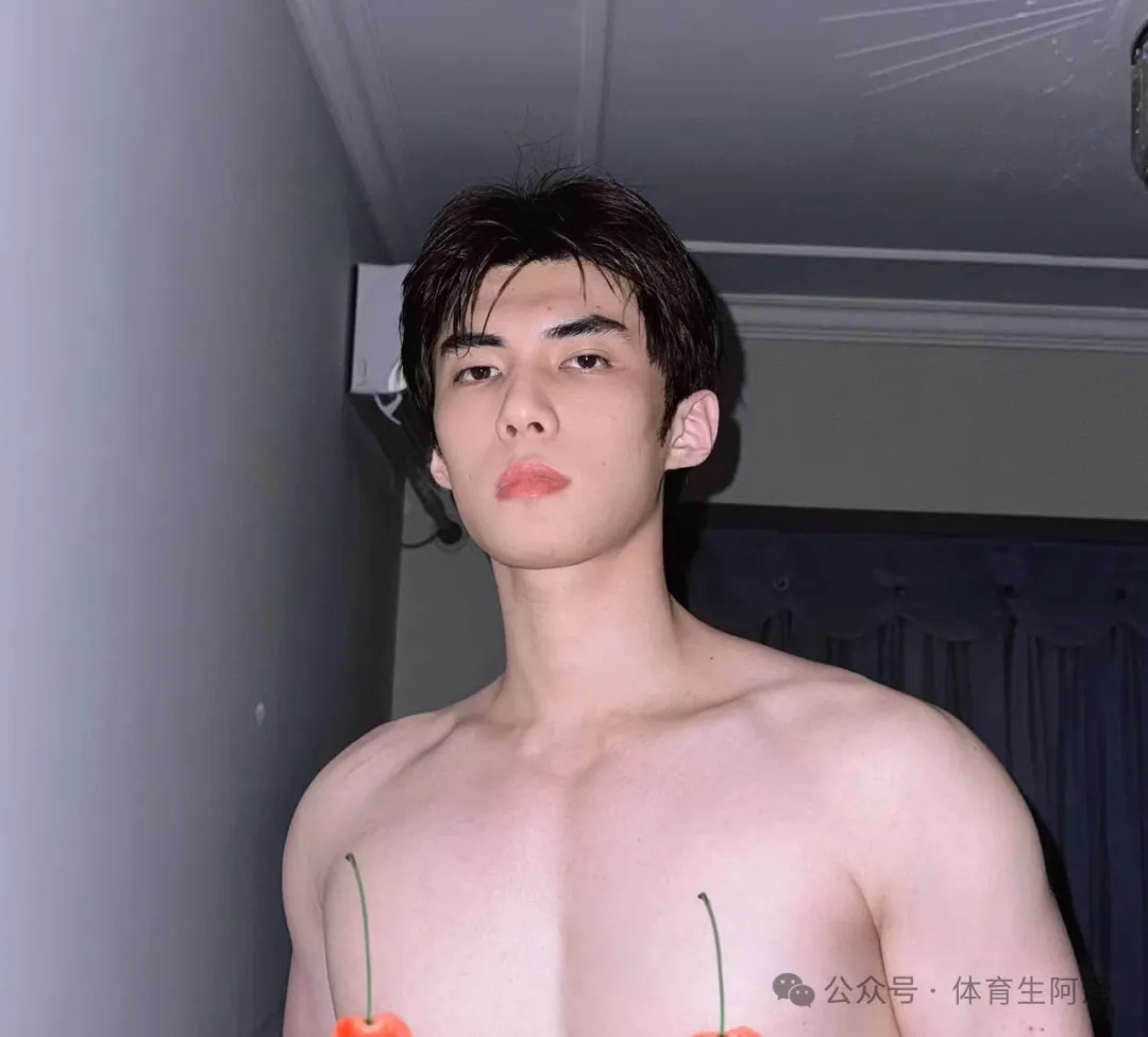 195 白袜体育生狼狗，宋威龙版少年感帅哥，真就硬帅.......