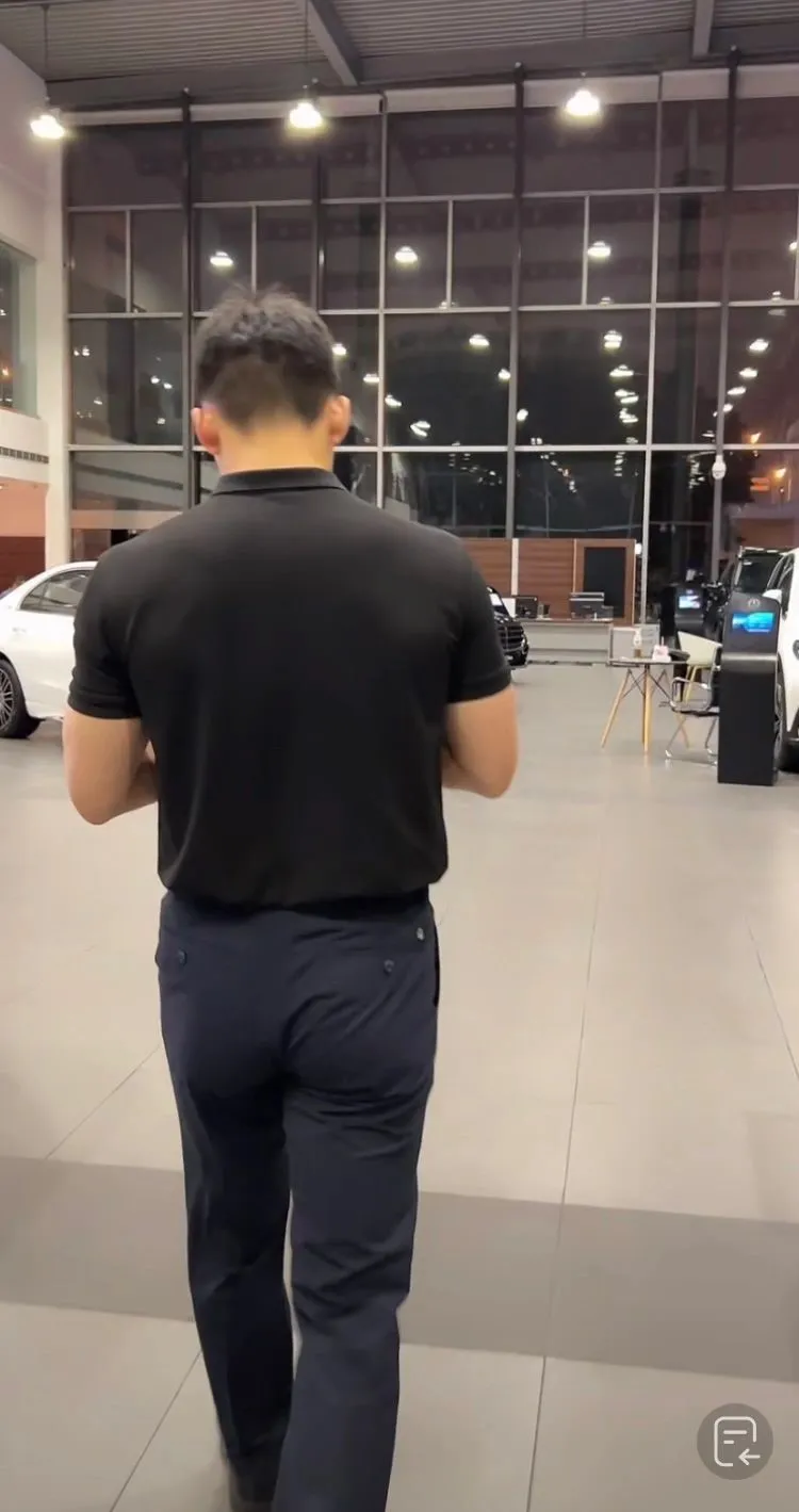 壹臣直播回归！正装男主播谈争议事件，粉丝们反应如何？