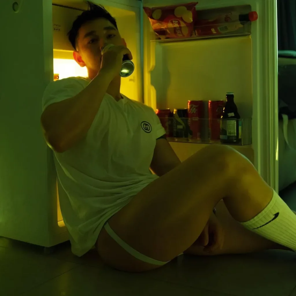 黑皮肌肉风暴，逆光健身美学，成都小哥哥带你玩转全球