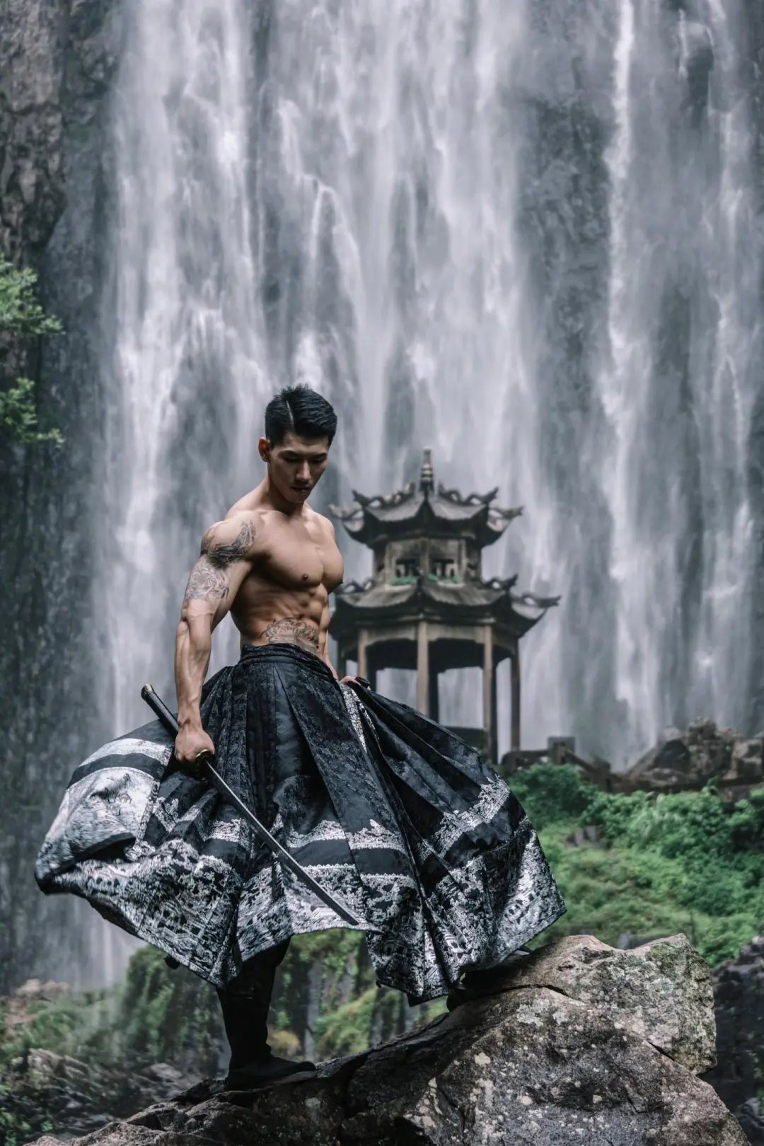 又又又被粉丝考古啦！192CM 汪顺的泳裤太太勒了！