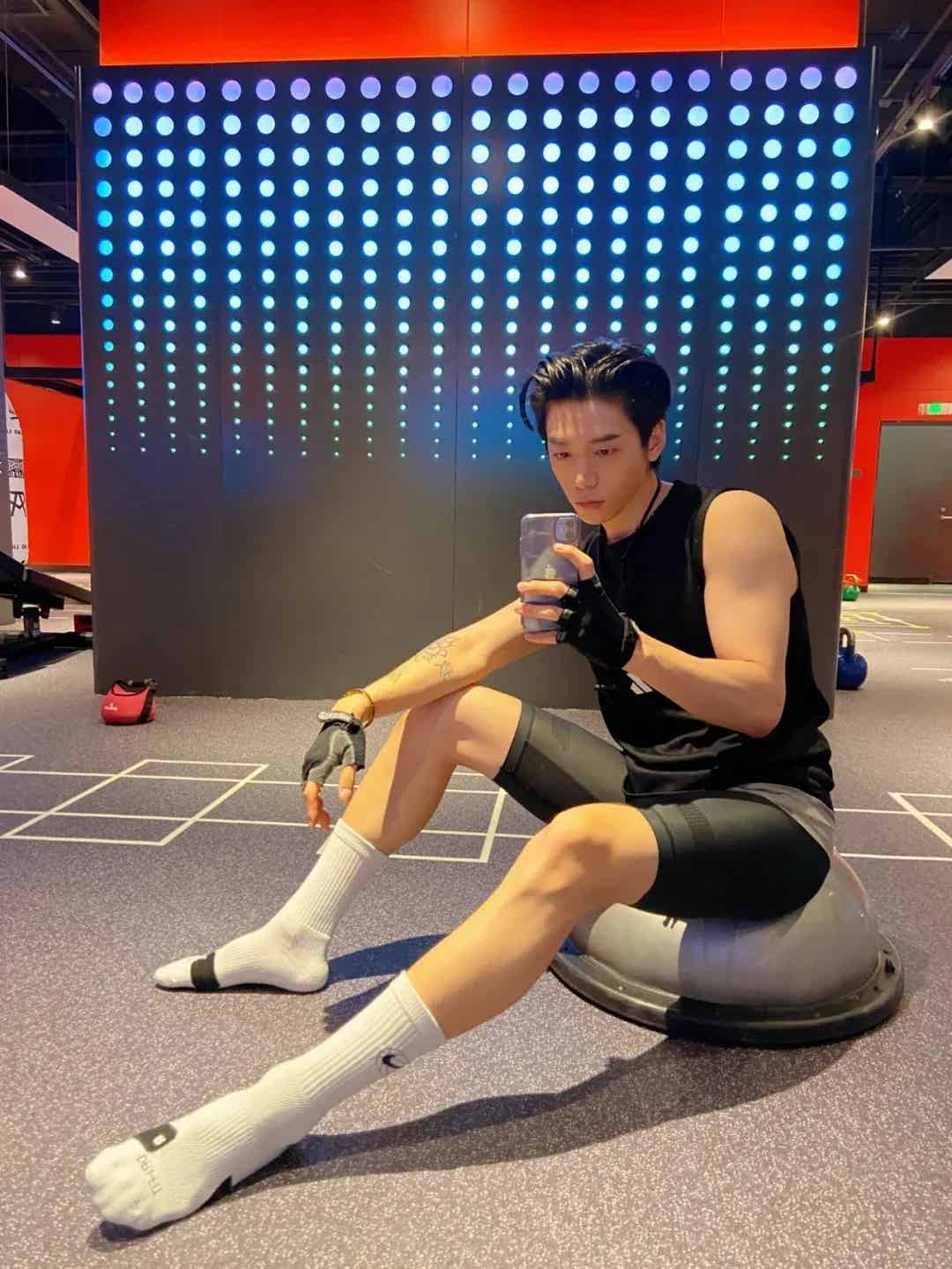 想要完美腰臀比？来看看这位北京小哥哥的翘臀秘籍！