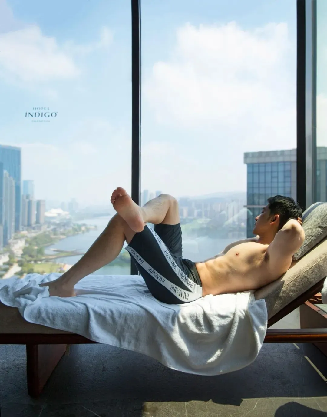 182cm 腱子肉健身模特兼摄影帅哥