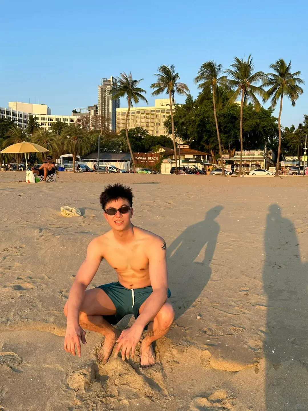 冬天别偷懒！185cm 白袜男邀你寒冬坚持健身