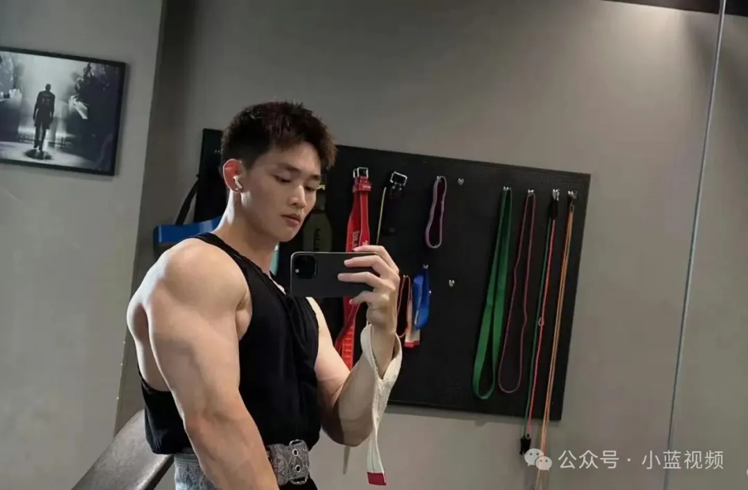 185cm 肌肉天菜，镜头下的身材颜值双绝！
