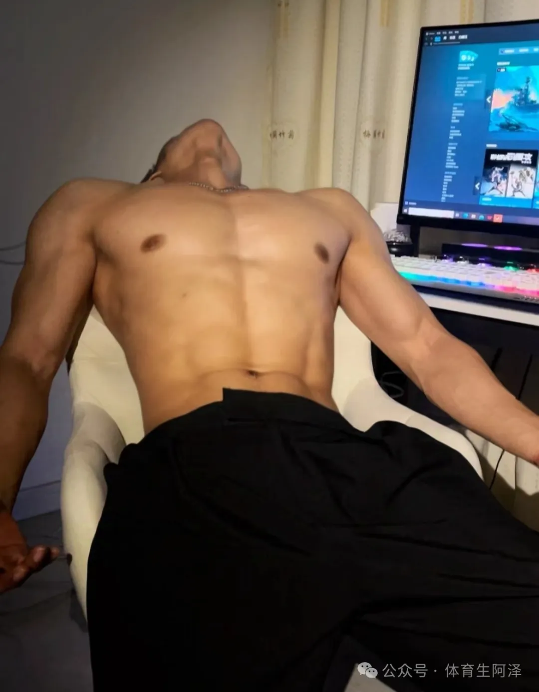 黑皮寸头篮球体育生 s，打比赛的时候迷弟疯狂打 call........