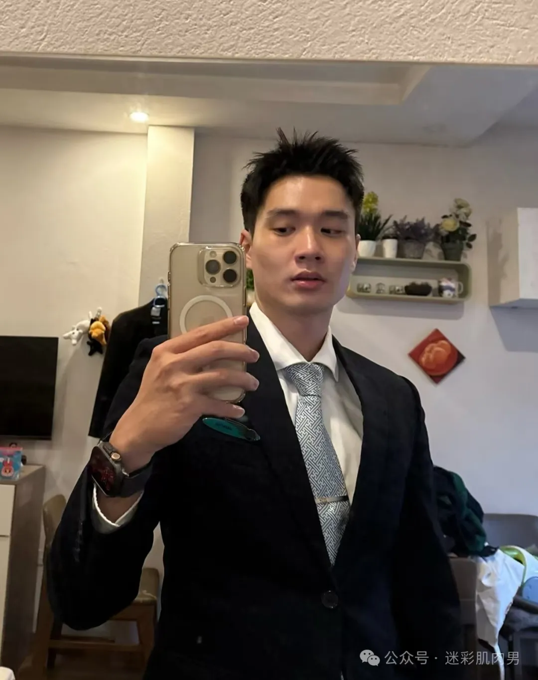 181CM 空少为吸引穿内裤拍大片？大鼻子也太撩了！