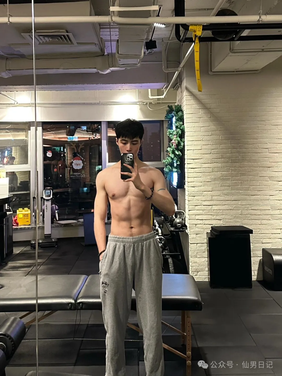 体育生杀疯了!这白皮不比黑皮香吗…… 体育生杀疯了!这白皮不比黑皮香吗……