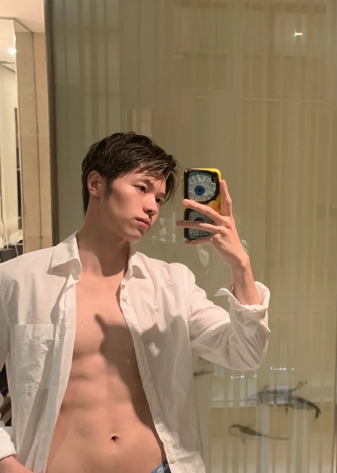 清秀职业律师，薄肌精瘦帅哥