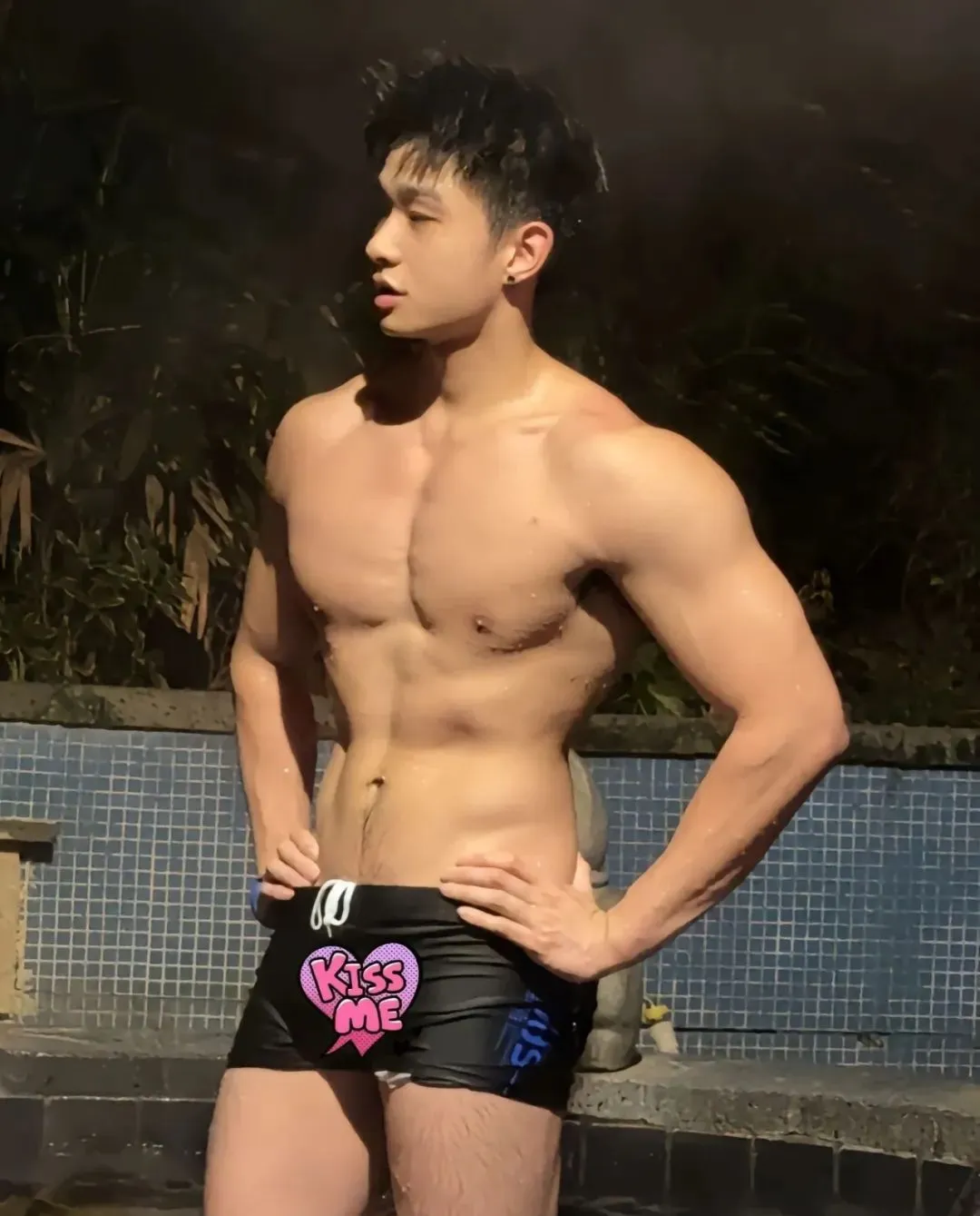 192cm 少年感肌肉帅哥，大鼻子伴郎哥哥！