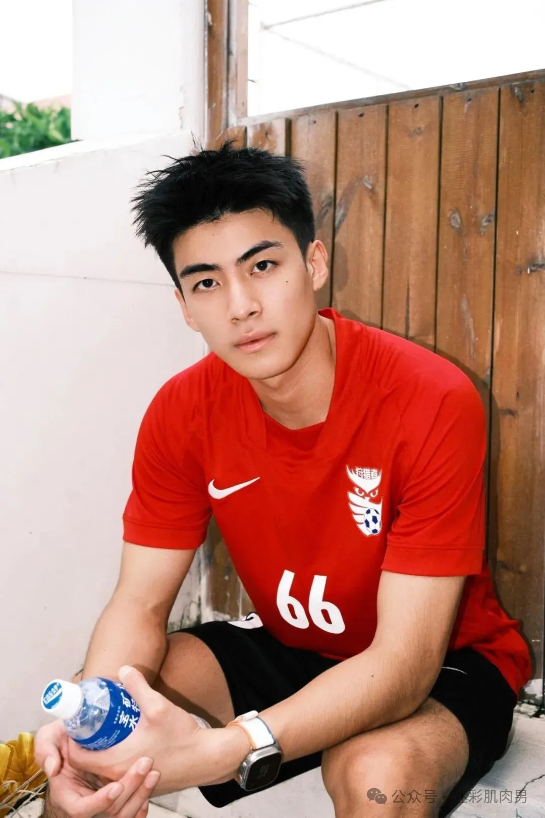 刘姥姥最爱 20 岁山东男大体育生！？一次直接见两个？