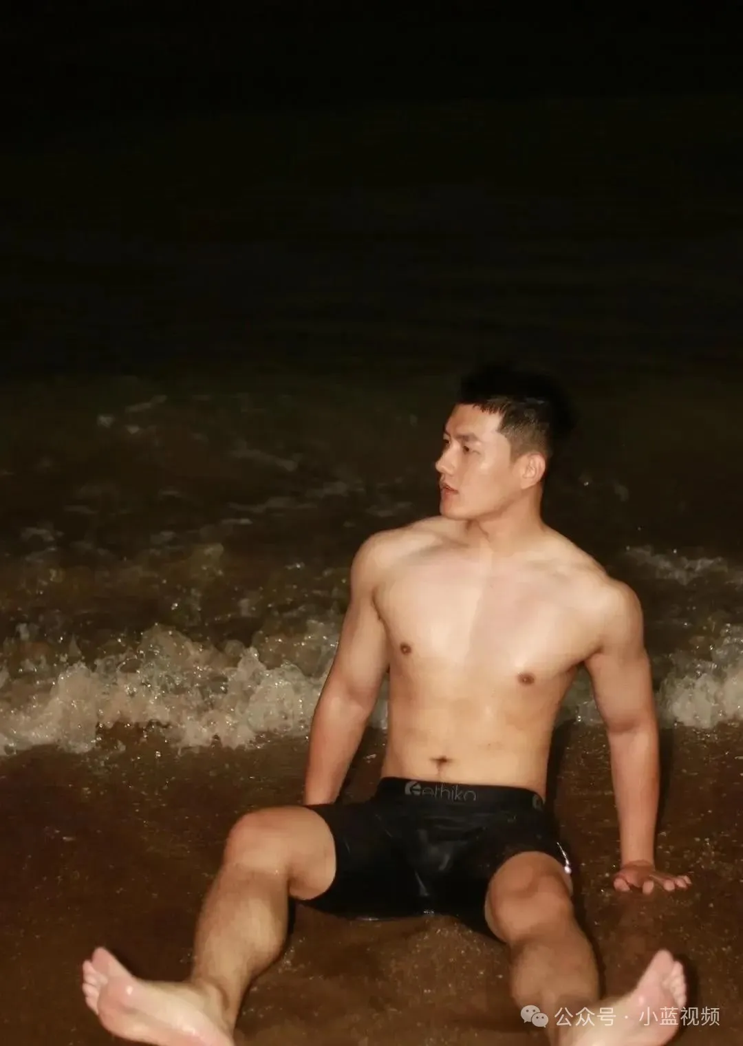 185cm 粗壮肌肉汉子
