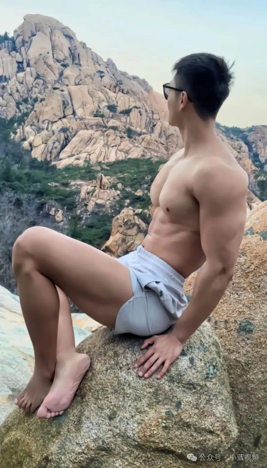 185cm 超猛山东肌肉汉子零下 7 度半裸惊呆了！