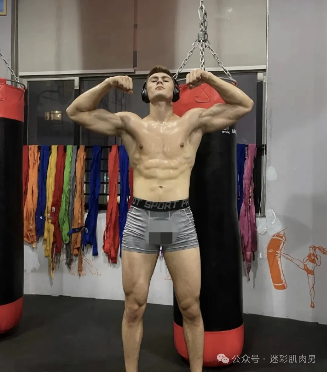 190CM 新疆硬汉湿透长腿？？长得太野太太大！！