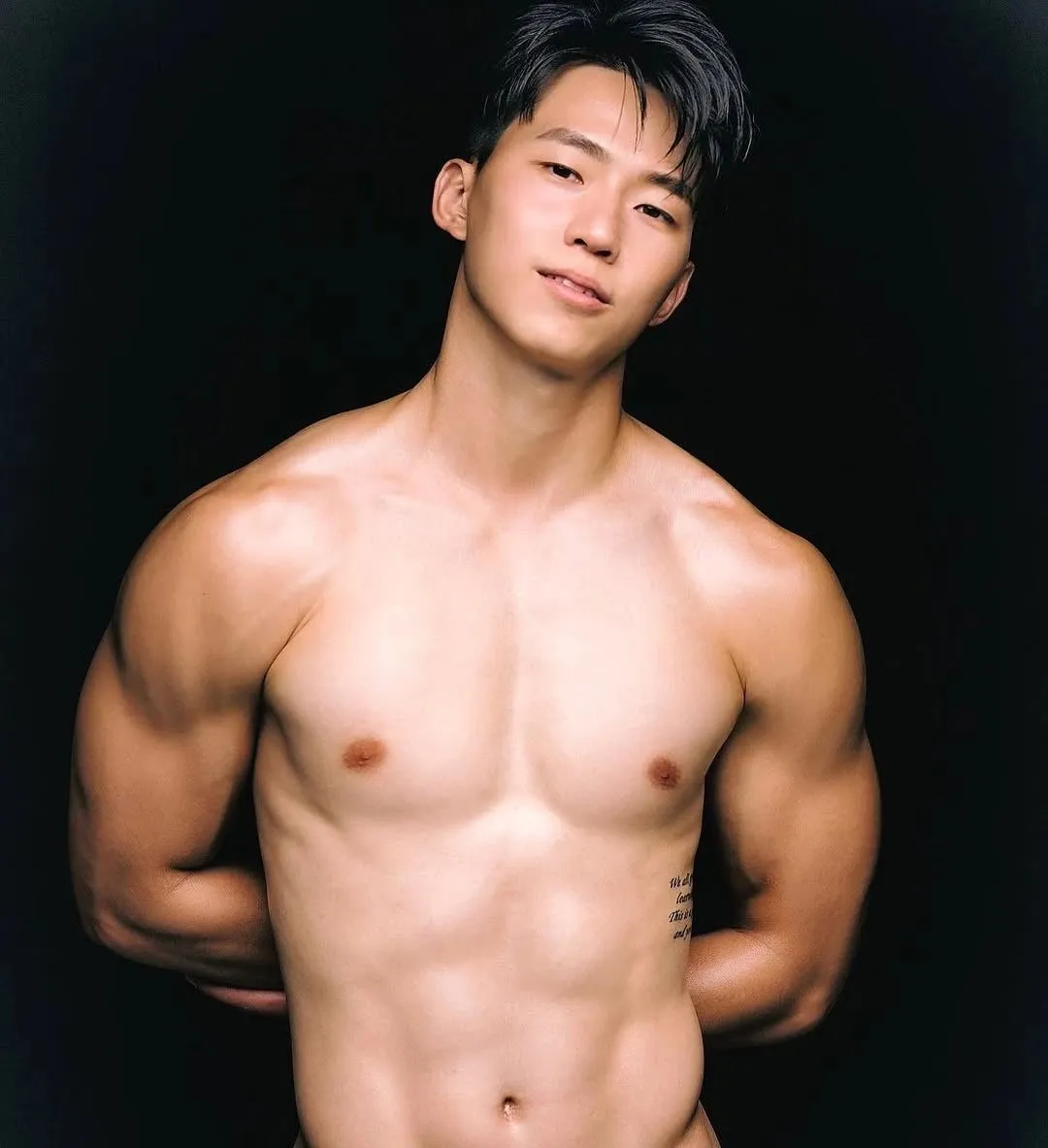 《晏人物》又迎新面孔，三人全都帅到犯规！