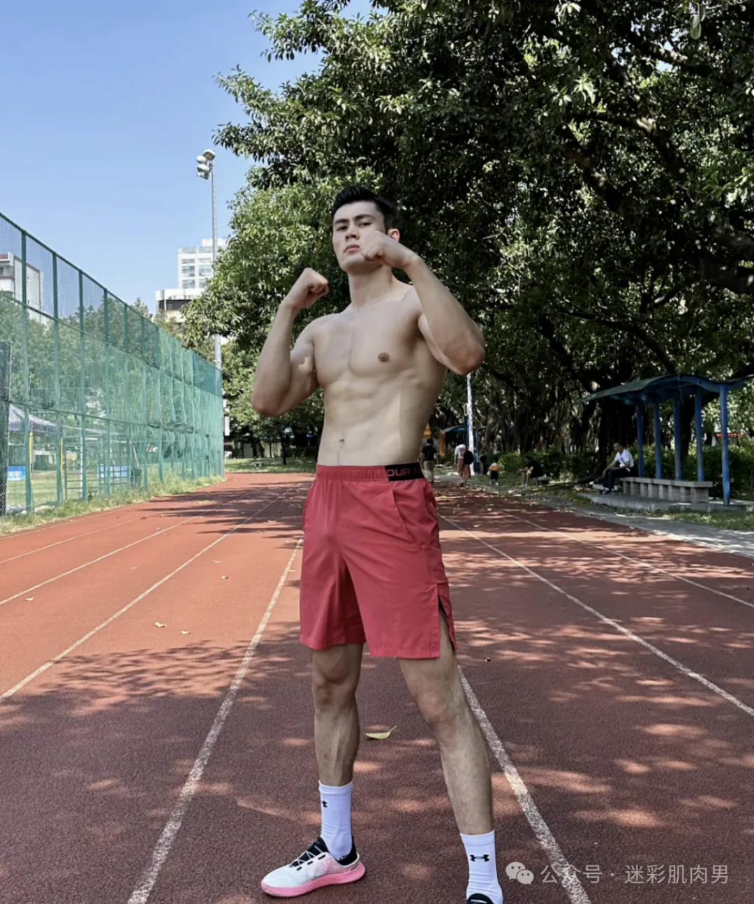 190CM 新疆硬汉湿透长腿？？长得太野太太大！！