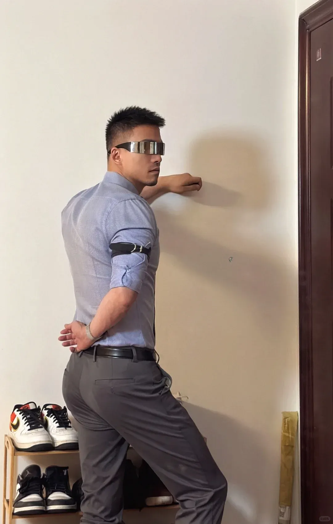 咨询男西装暴徒的奶狗内核是怎样炼成的 咨询男西装暴徒的奶狗内核是怎样炼成的