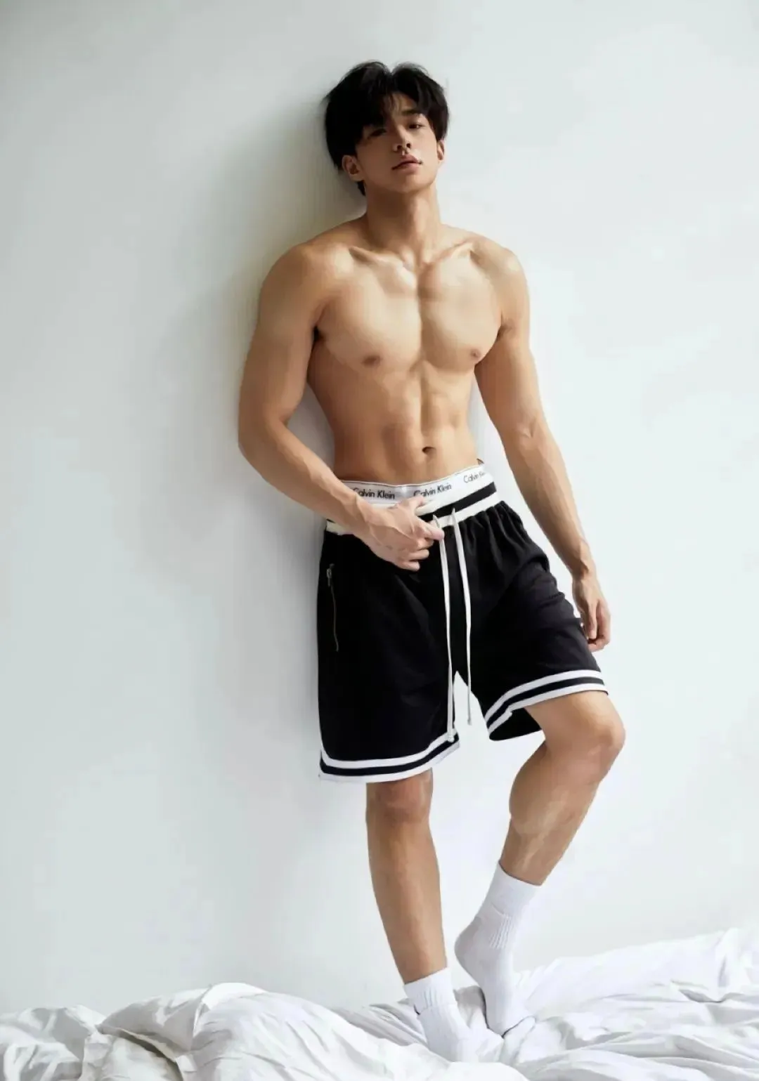 湖南 192CM 的伴郎太帅了！脱掉正装肌肉身材更诱人！