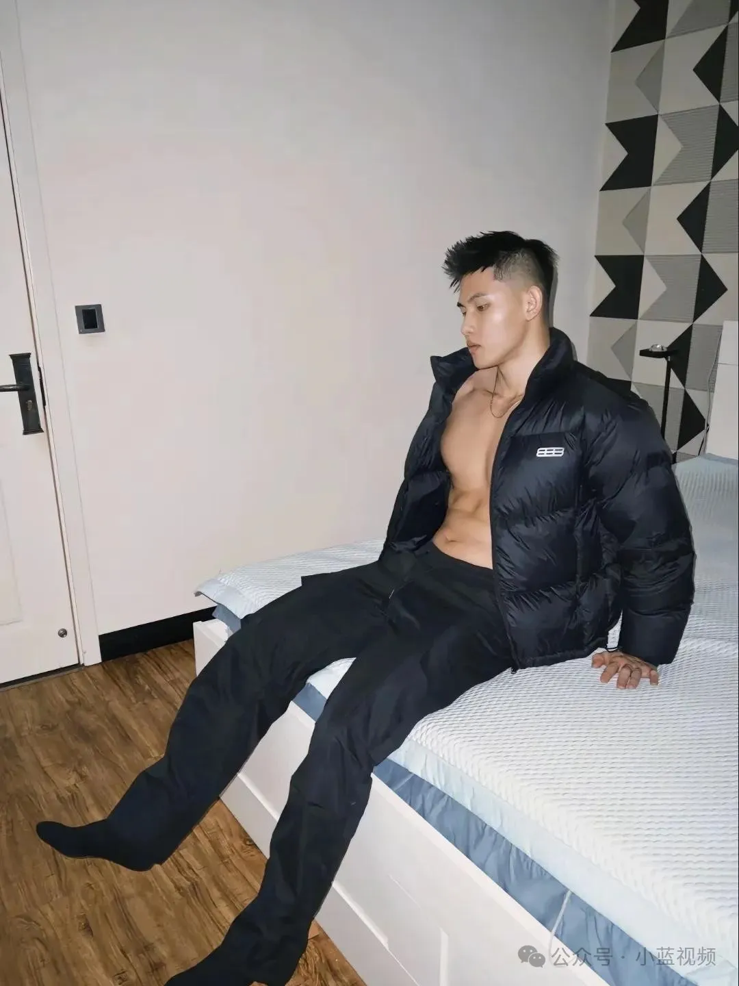 脏兮兮痞帅正装阳光大男孩！