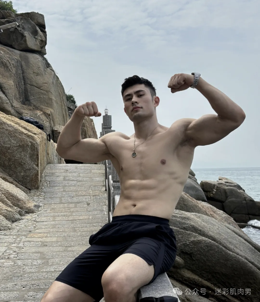 190CM 新疆硬汉湿透长腿？？长得太野太太大！！