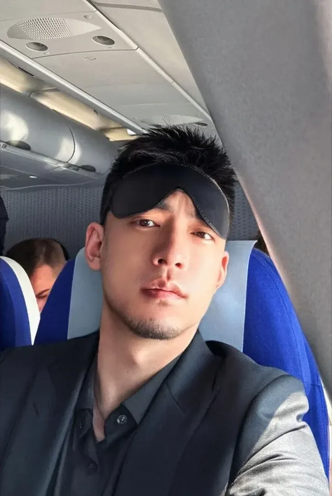 咨询男西装暴徒的奶狗内核是怎样炼成的