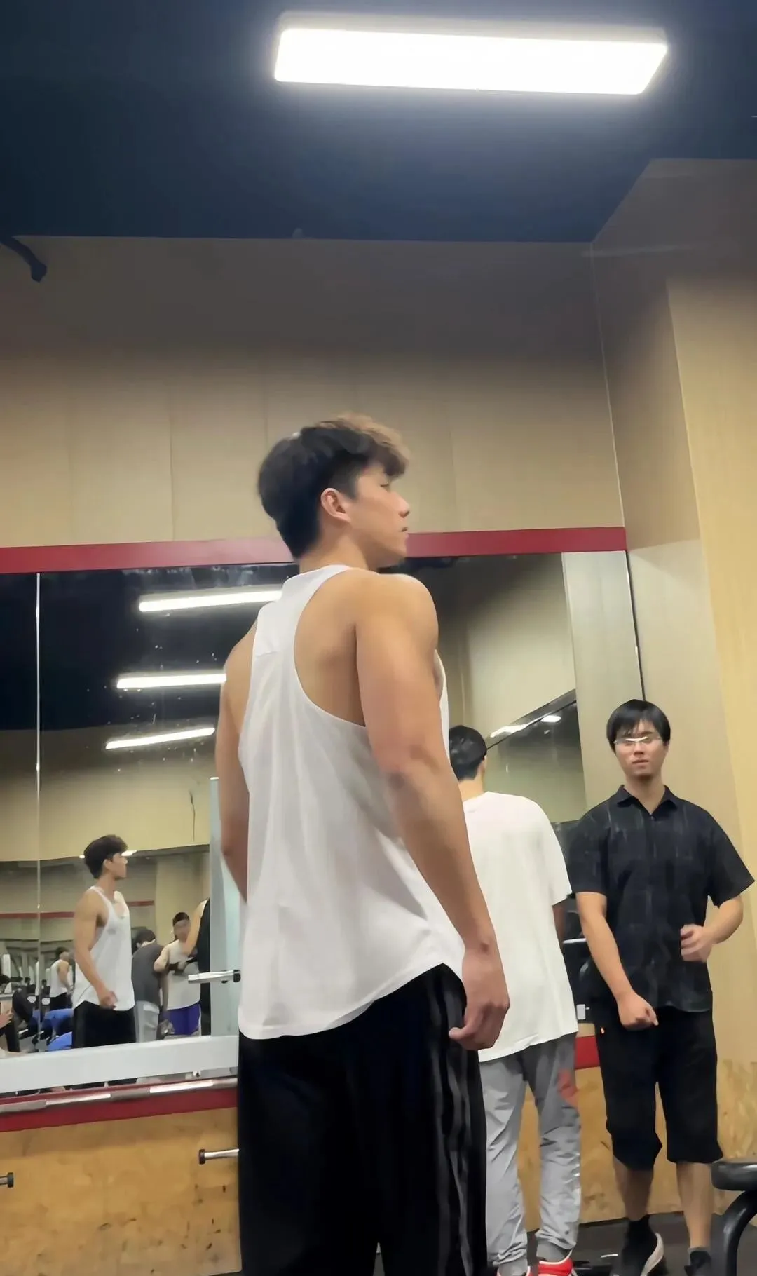 过年回家偶遇185cm体育生表弟！-潮男潮北