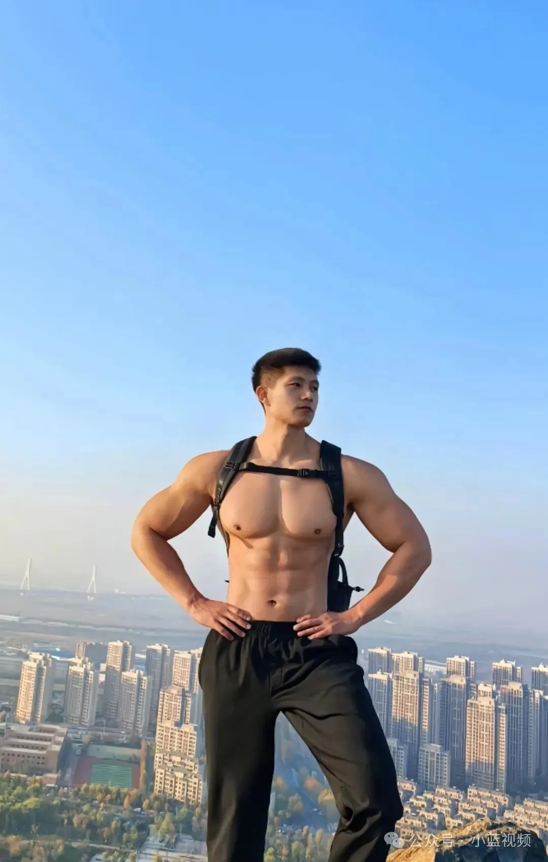 185cm 超猛山东肌肉汉子零下 7 度半裸惊呆了！