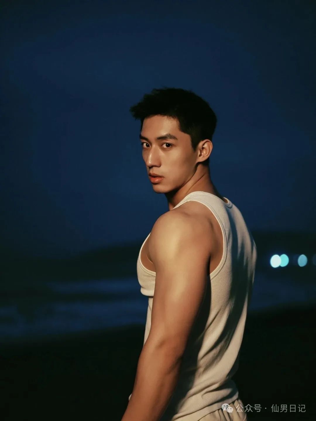 健身房黄景瑜让外国人着迷！网友看完评论区直呼：老外的表情包更炸裂……