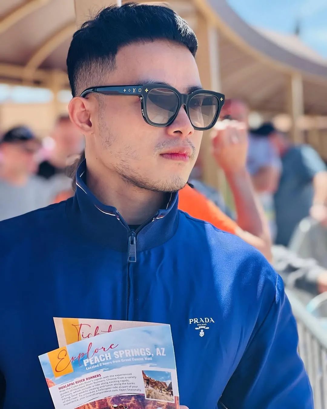 男生春天发型别乱剪，这 3 款造型时髦帅气，值得尝试！