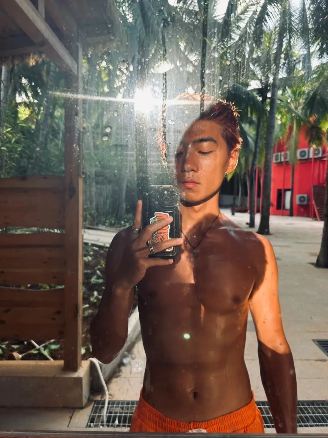 北京黑皮 23 岁战损系男友的腹肌与少年感，正在摧毁审美防线！