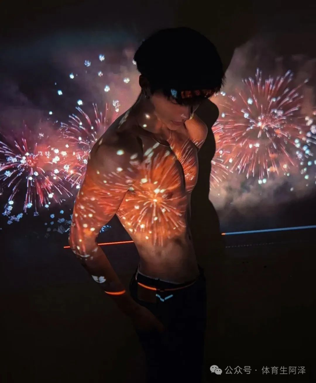 震惊,体育生一场直播涨一万粉,网友:这钱该他赚...... 震惊,体育生一场直播涨一万粉,网友:这钱该他赚......