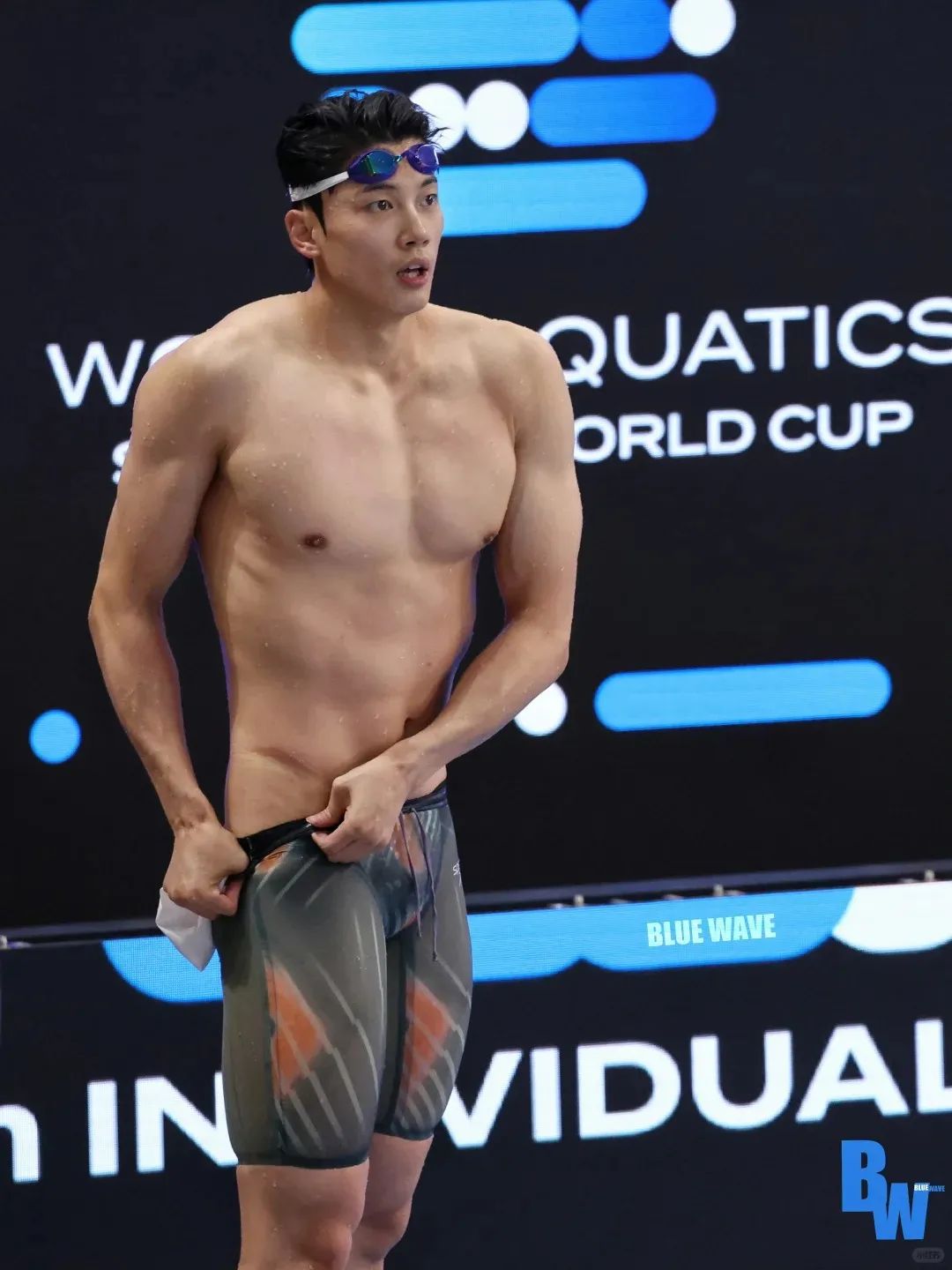 192CM 汪顺的大长腿穿太短太太垒又又又被看完啦!! 192CM 汪顺的大长腿穿太短太太垒又又又被看完啦!!