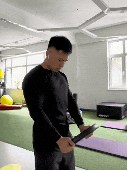 东北肌肉直男的瓜都吃了吗？小视频已疯传...