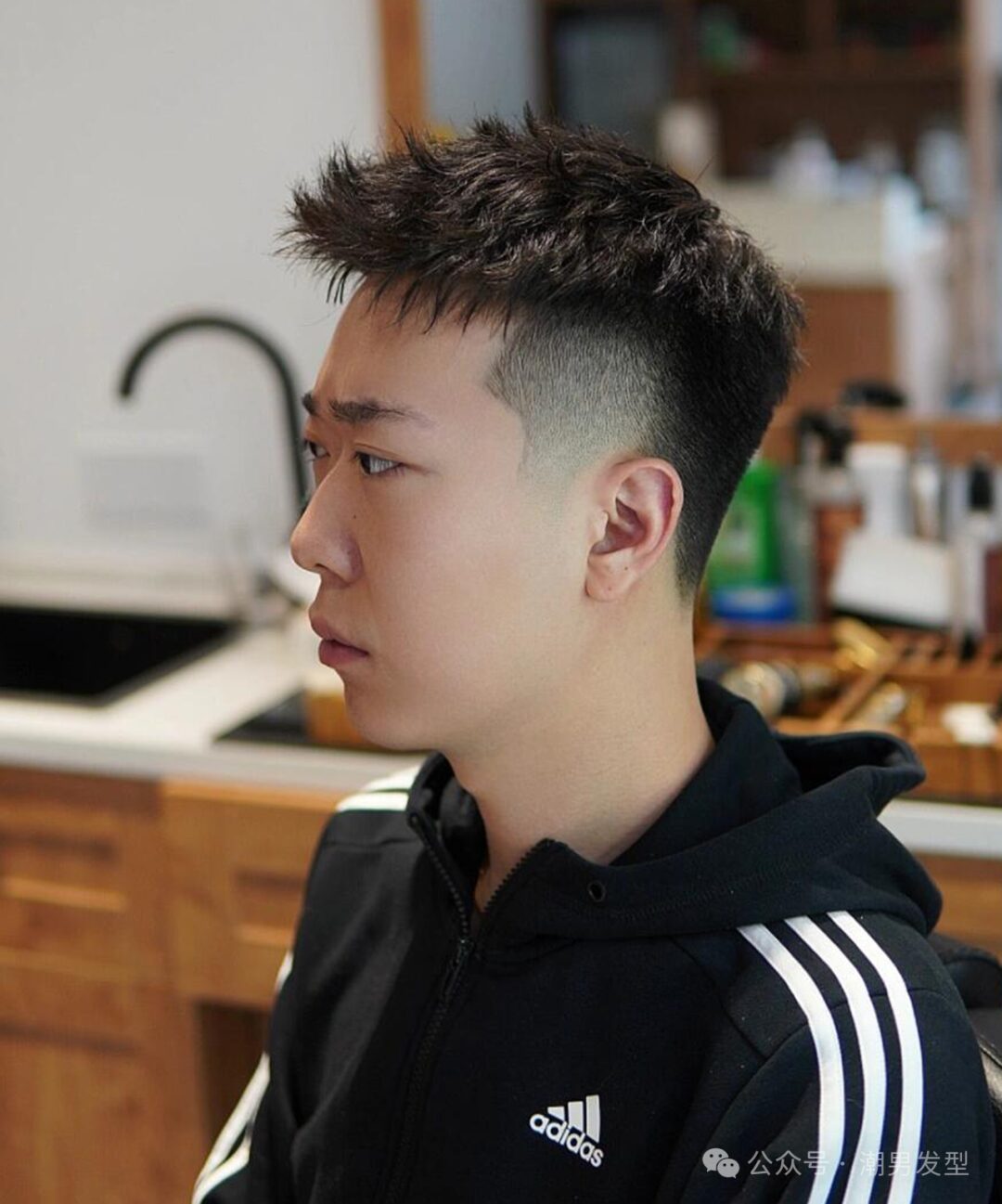 男生春天发型别乱剪,这 3 款造型时髦帅气,很值得一剪! 男生春天发型别乱剪,这 3 款造型时髦帅气,很值得一剪!