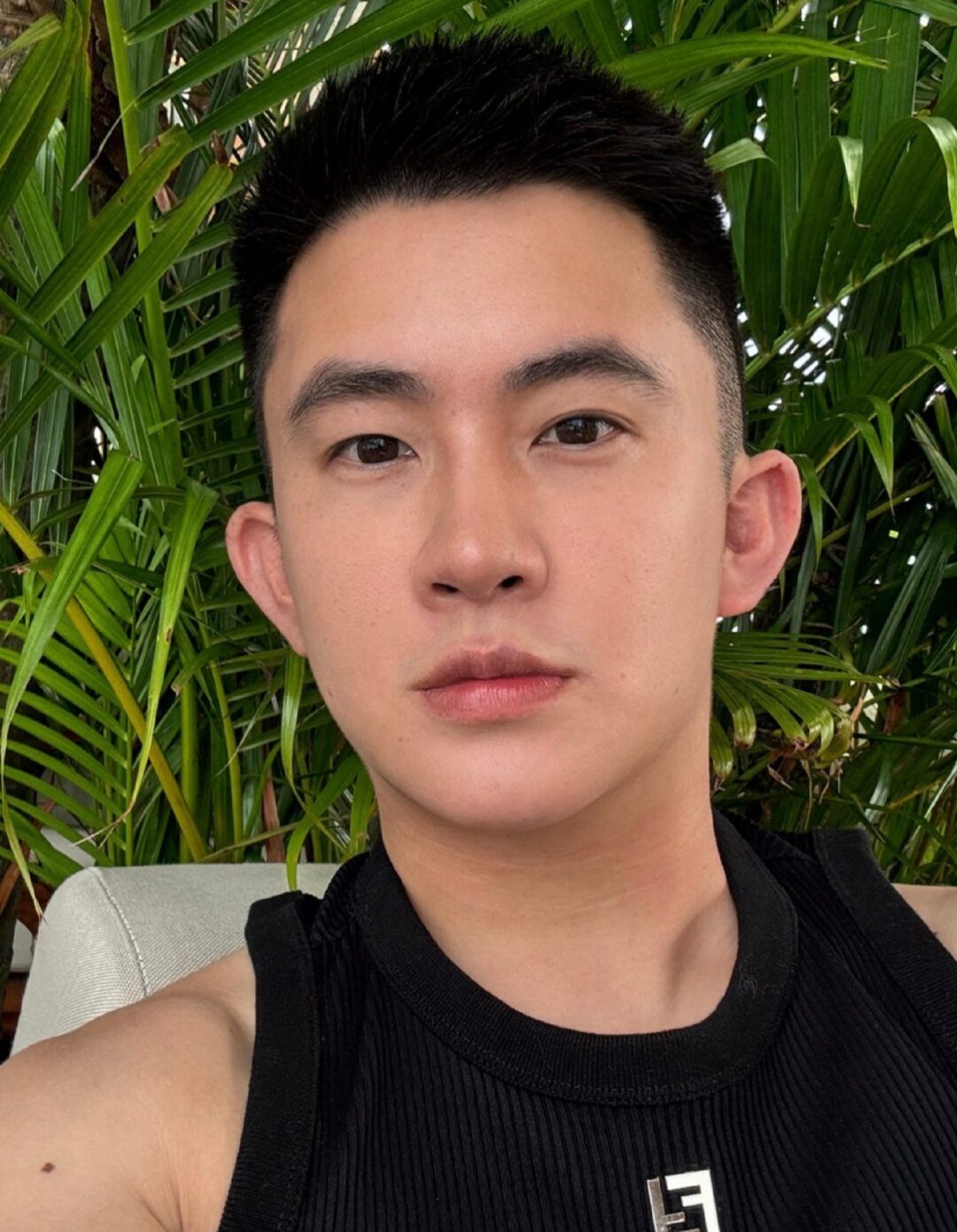 杭州惊现童颜筋肉男友！婴儿肥 + 八块腹肌的反差萌杀疯了