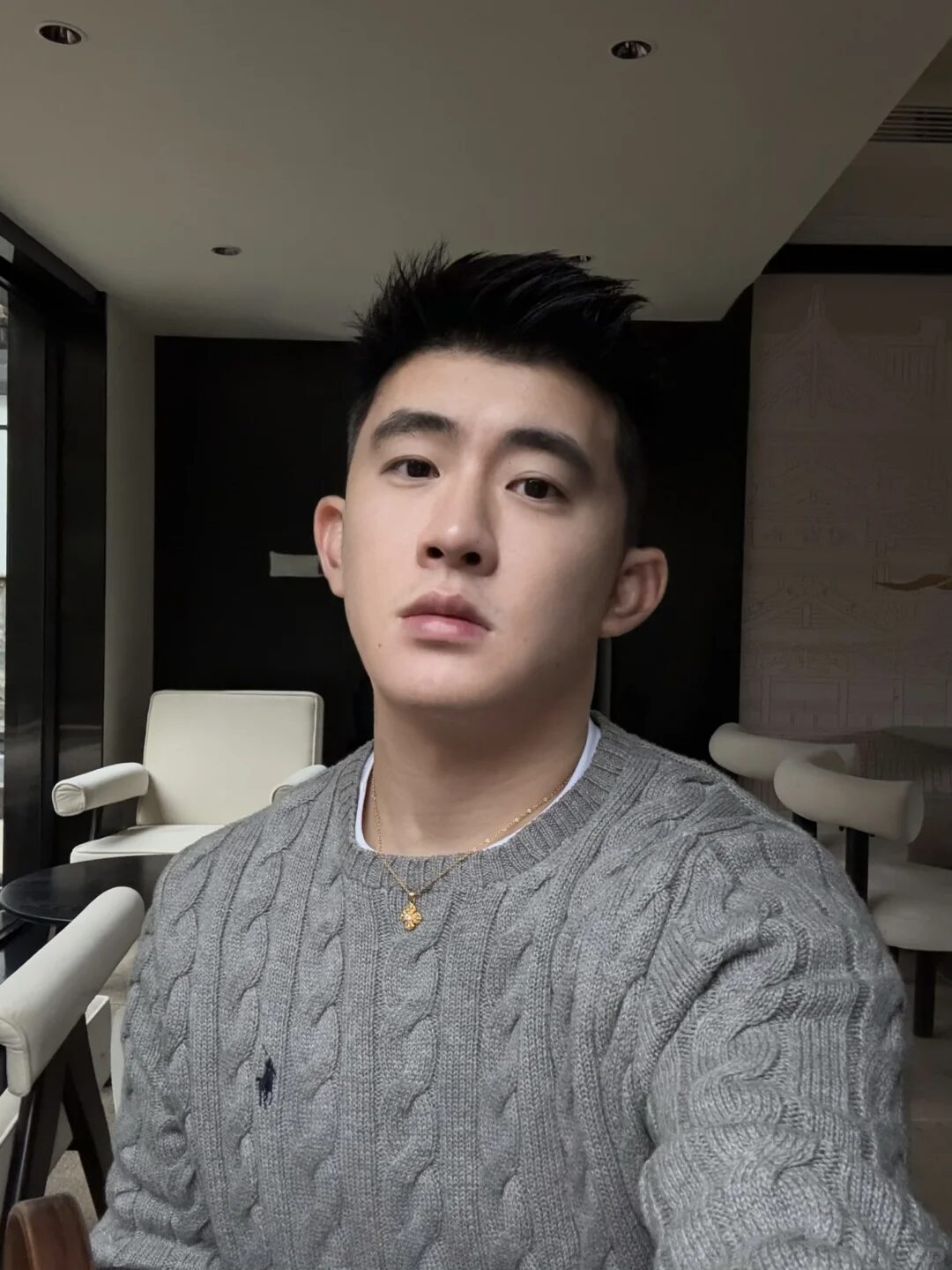 杭州惊现童颜筋肉男友！婴儿肥 + 八块腹肌的反差萌杀疯了