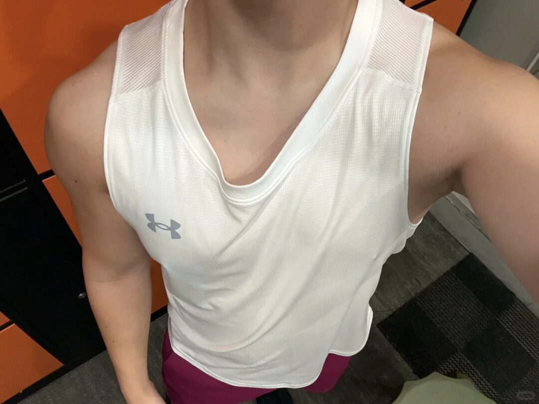 杭州惊现童颜筋肉男友！婴儿肥 + 八块腹肌的反差萌杀疯了