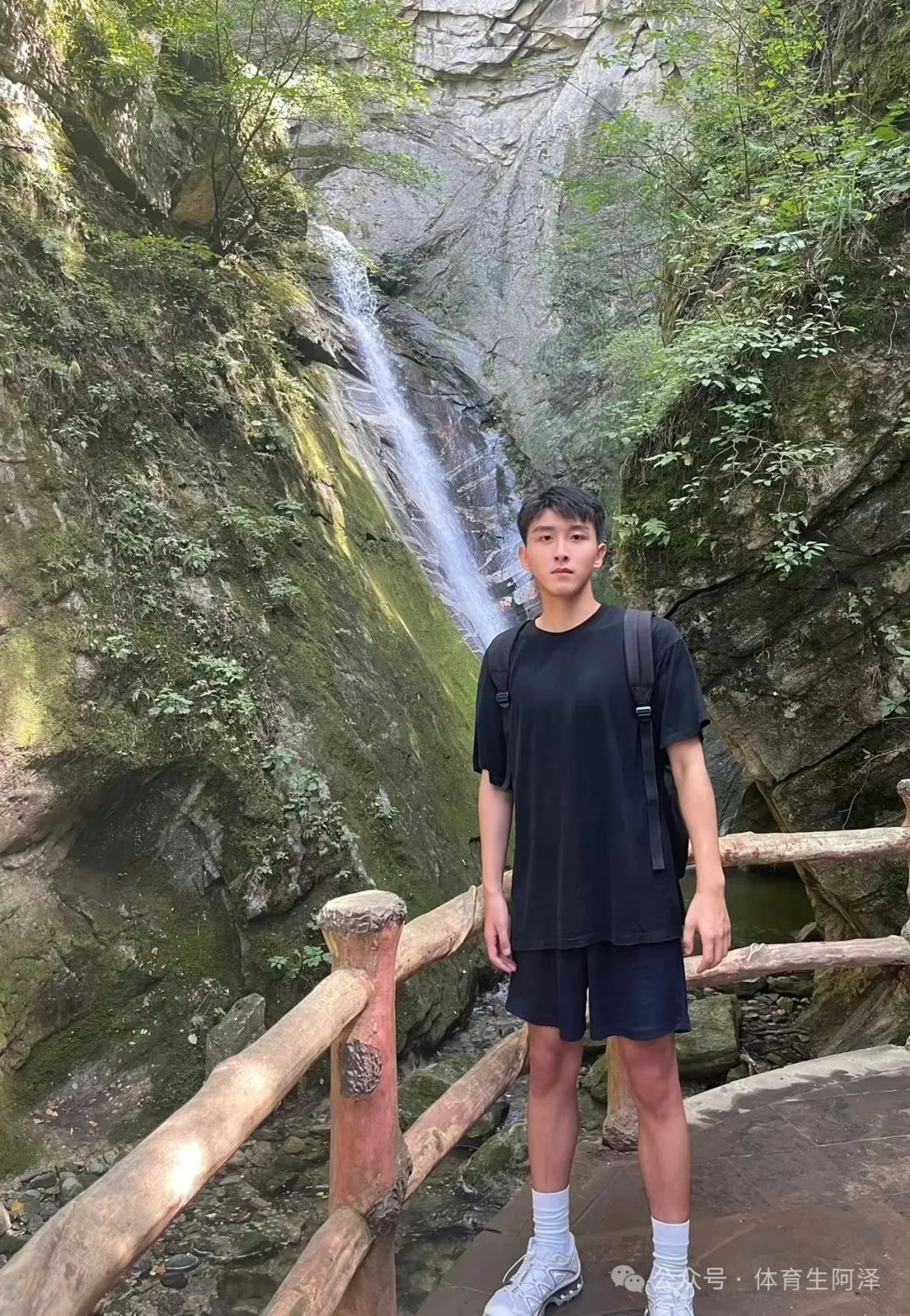 牛逼，线下和男粉丝面基，竟然直接去这里？男粉丝直喊再来一次.....