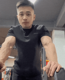 东北肌肉直男的瓜都吃了吗？小视频已疯传...