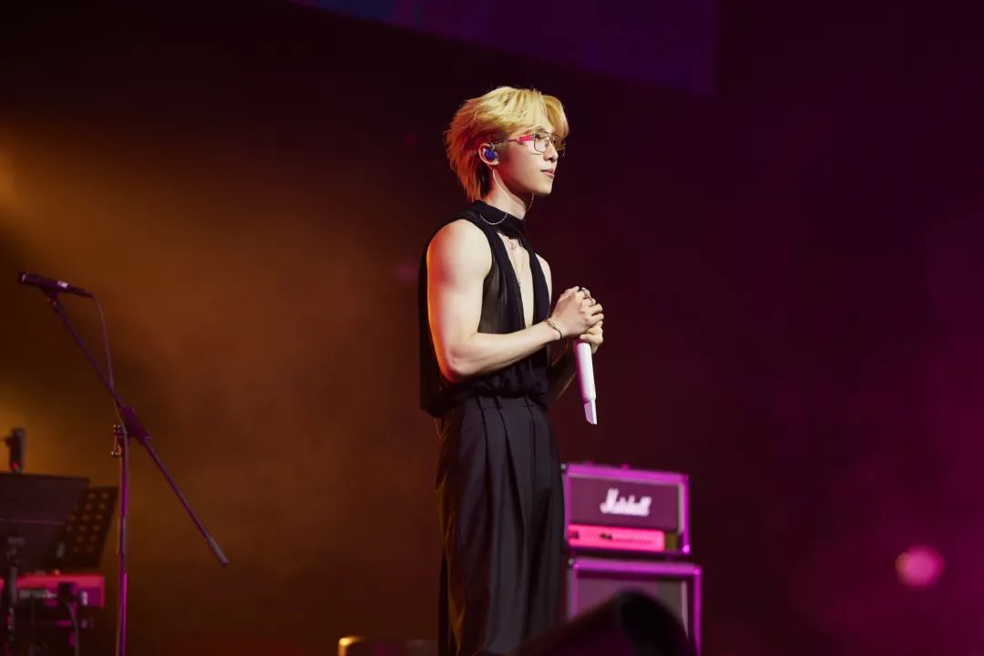 191cm 男星隐婚生子，官宣后不仅没塌房，反而大获好评？