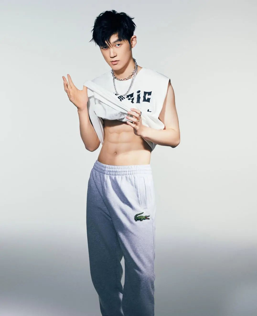 191cm 男星隐婚生子，官宣后不仅没塌房，反而大获好评？