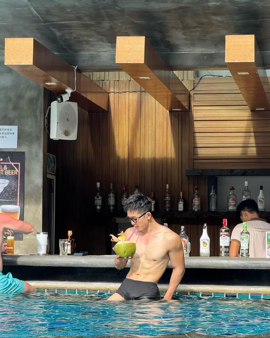 与精瘦薄肌少年共赴一场海盐味的生长仪式