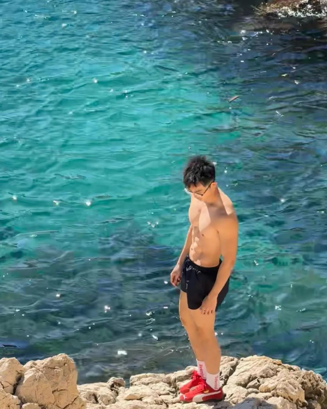 与精瘦薄肌少年共赴一场海盐味的生长仪式