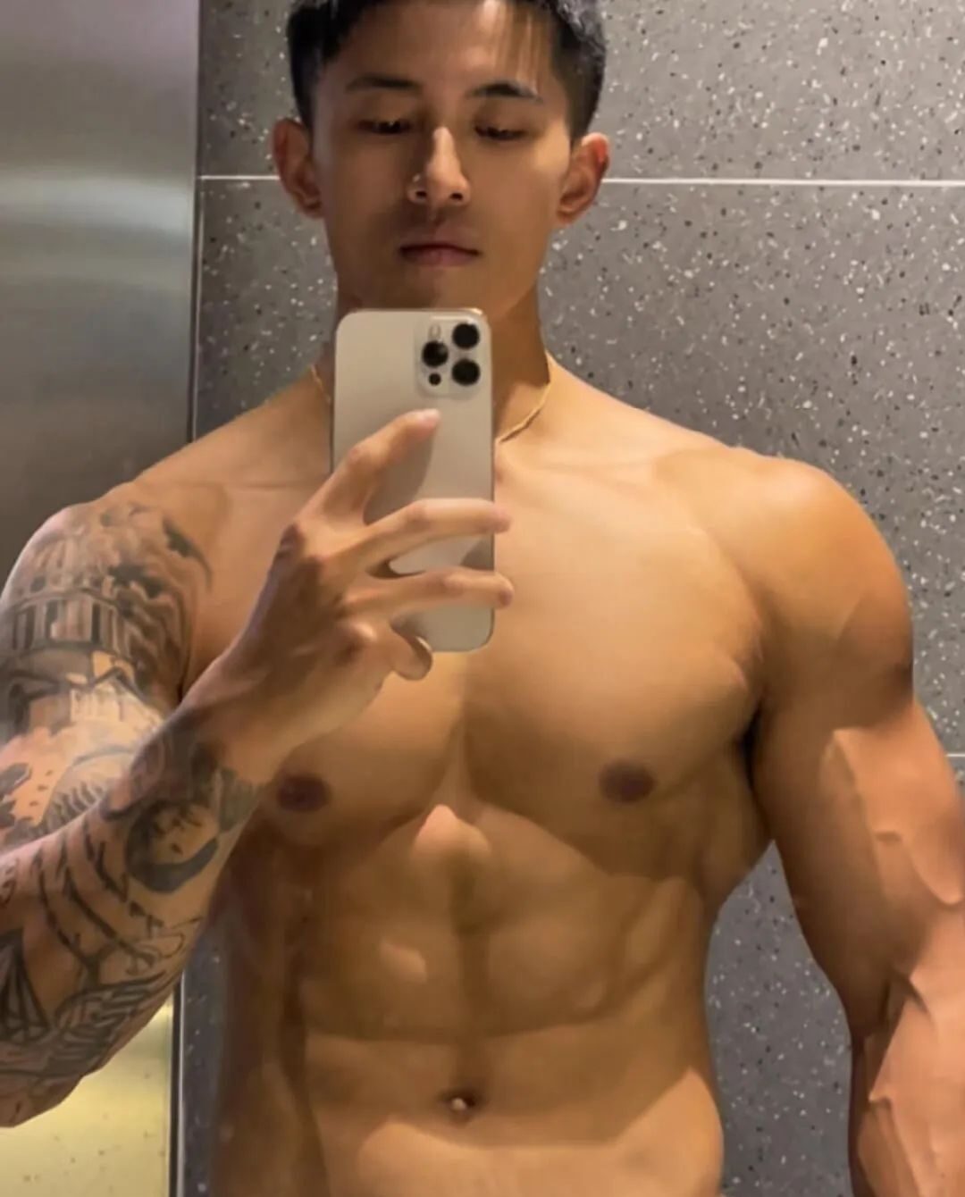 186cm 筋肉铁血汉子健身私教 186cm 筋肉铁血汉子健身私教